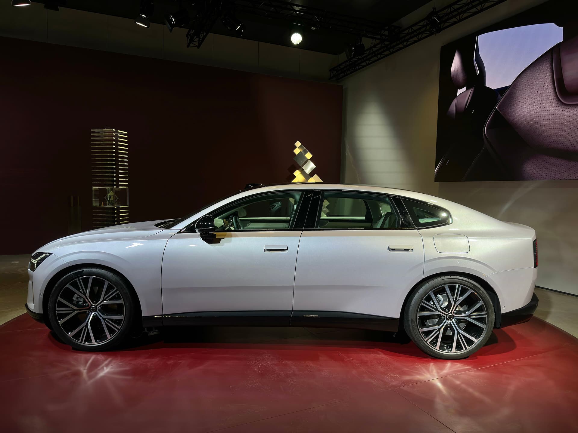 Volvo ES90 Twin Motor